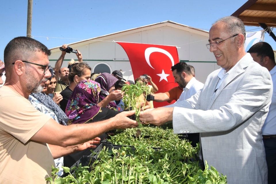 BAŞKAN YAPAR MOBSAN HABİB-İ NECCAR 2 KONTEYNER KENT’TEKİ VATANDAŞLARLA BİR ARAYA GELDİ