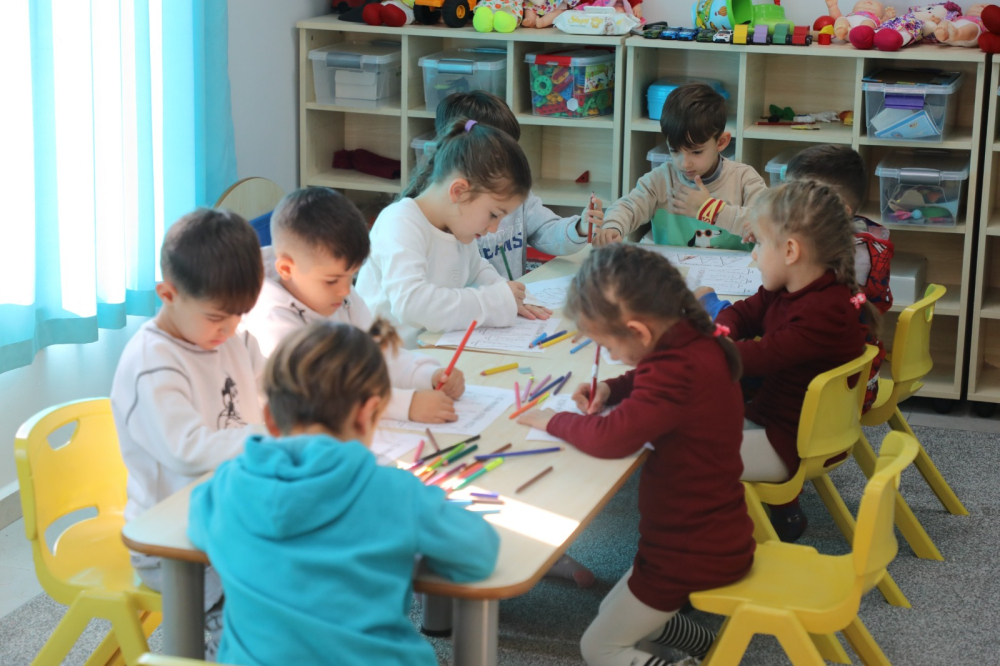 HBB’DEN KENTİN TOPLUMSAL YAŞAMINA DESTEK ÖNTÜRK HEDEF BELİRTTİ: HER İLÇEYE 1 KREŞ