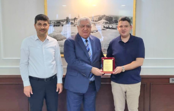 Yükseliş Koleji’ne Eğitime Katkı Plaketi
