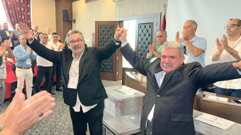 SEDAT UYSAL YENİDEN BAŞKAN: İSKENDERUN BEŞİKTAŞLILAR DERNEĞİ’NDE GÜVEN TAZELENDİ