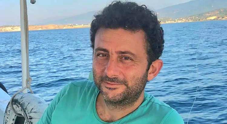 GAZETECİYE SOPALI SALDIRI: BU ŞEHİRDE KİMSESİZ DEĞİLİZ!