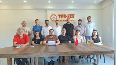 TÖB-SEN: Çocuklarımızın Yaşam Hakkı Okul Kapılarına Konulacak Güvenlik Görevlilerine Bırakılamaz