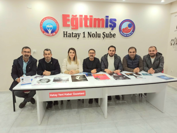 DÜNYA ÖĞRETMENLER GÜNÜ’NDE EĞİTİM EMEKÇİLERİNDEN SERT MESAJ: “ÖĞRETMEN TALİMATLA YÖNETİLEMEZ!”