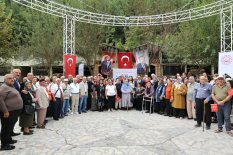 BAŞKAN YAPAR, DÜNYA YAŞLILAR GÜNÜ PROGRAMINDA BÜYÜKLERLE BULUŞTU